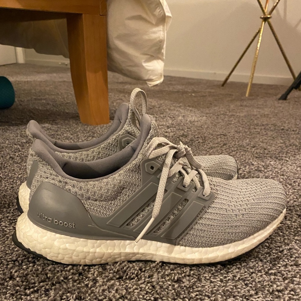 ultra boost adidas tennis shoes